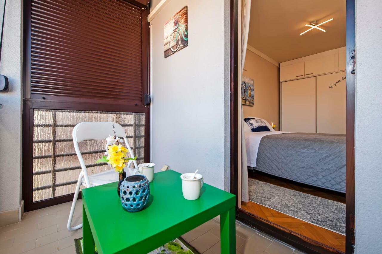 Appartamento Apartman Bellana Rovigno Esterno foto